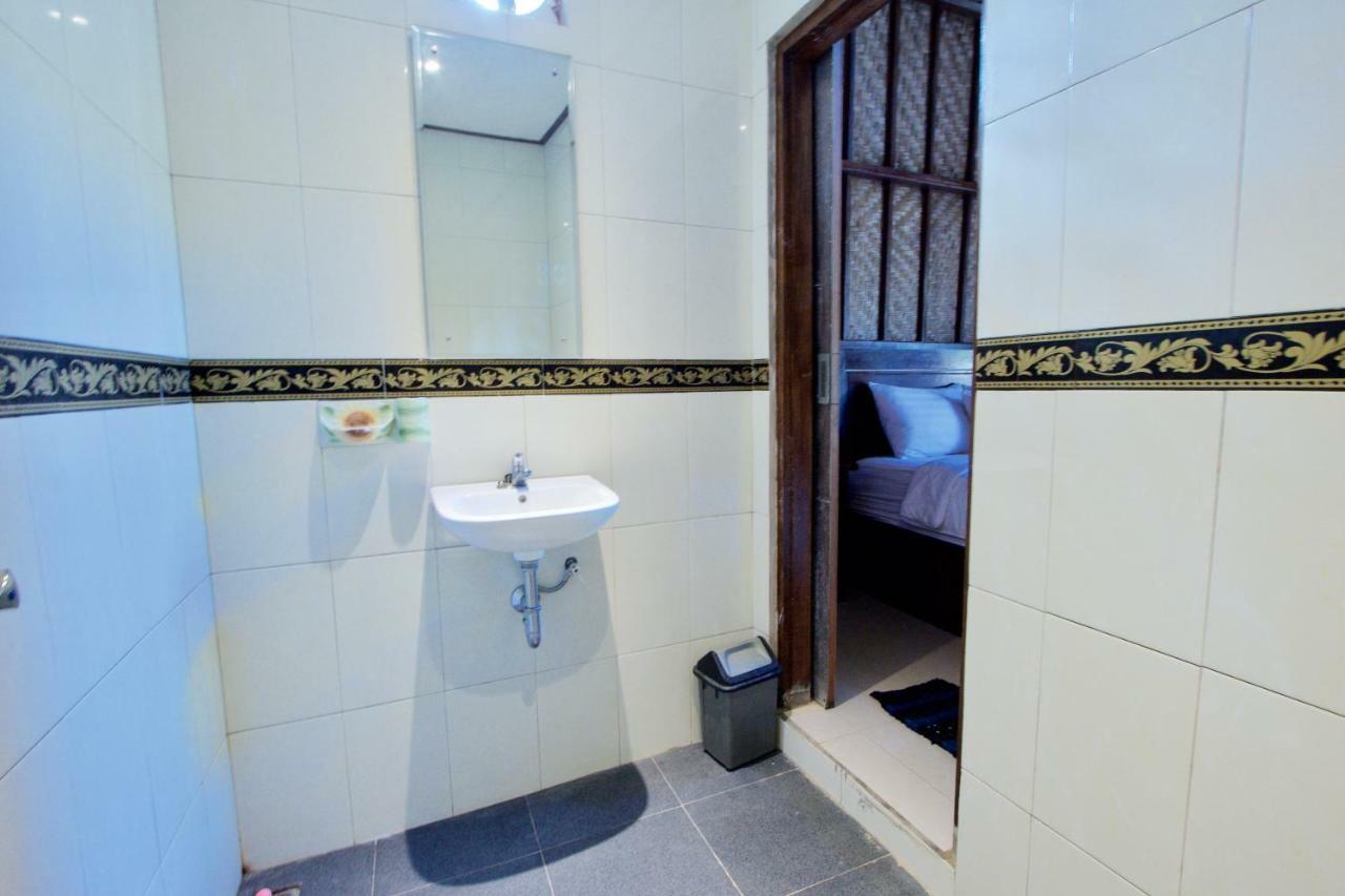 Adi Bungalow Nusa Penida Redpartner Ped ภายนอก รูปภาพ